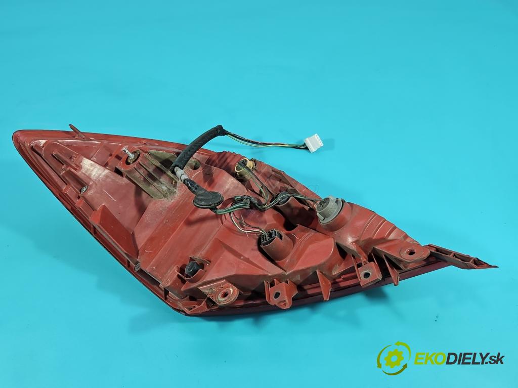 Honda Legend IV 2004-2012 3.5 V6 295HP automatic 217 kW 3471 cm3 4- svetlo / reflektor zadné ľavé  (Kľučka dverí ostatné)