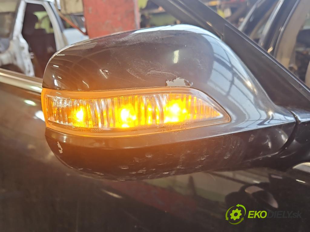 Honda Legend IV 2004-2012 3.5 V6 295KM automatic 217 kW 3471 cm3 4- zpětné zrcátko pravé  (Klika dveří ostatní)