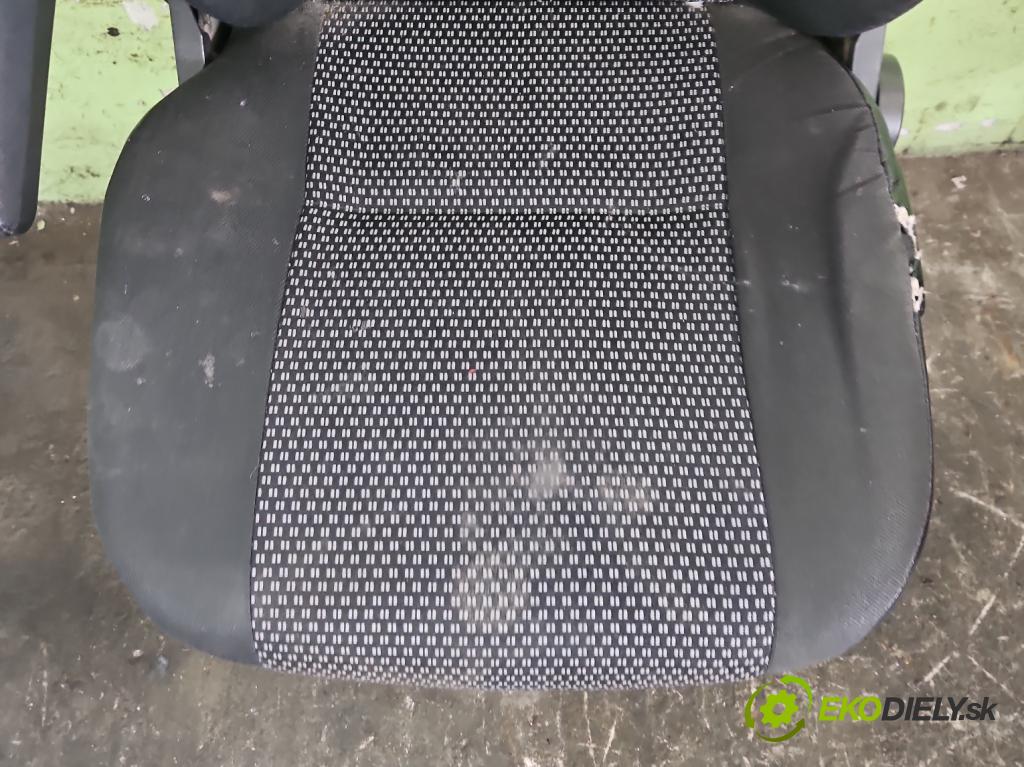 Mercedes Sprinter II 906 2006-  2.1 cdi 109 HP manual 80 kW 2148 cm3 5- Sedačka ľavý  (Sedadlo)