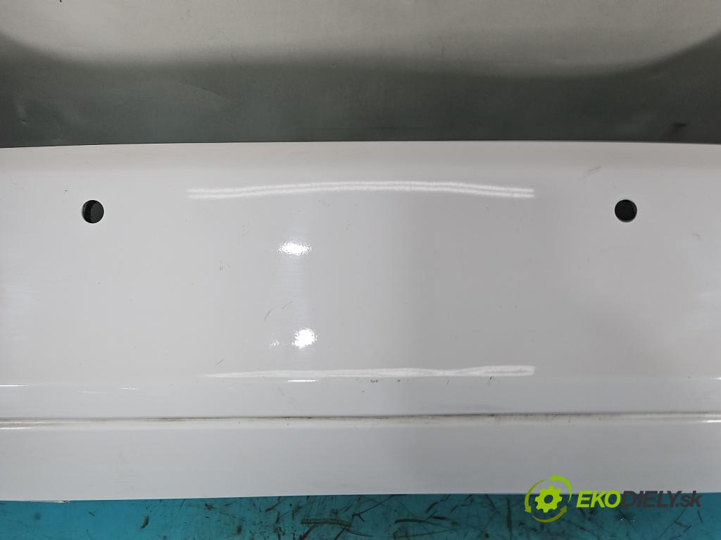 Skoda Fabia II 2007-2014 1.6 tdi CAYA 105 HP manual 77 kW 1598 cm3 5- nárazník zadné  (Kľučka dverí ostatné)