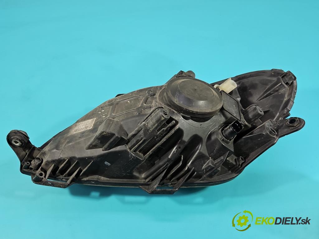 Skoda Fabia II 2007-2014 1.6 tdi CAYA 105 HP manual 77 kW 1598 cm3 5- Reflektor: pravý 5J1941016C (Svetlo predné pravé)