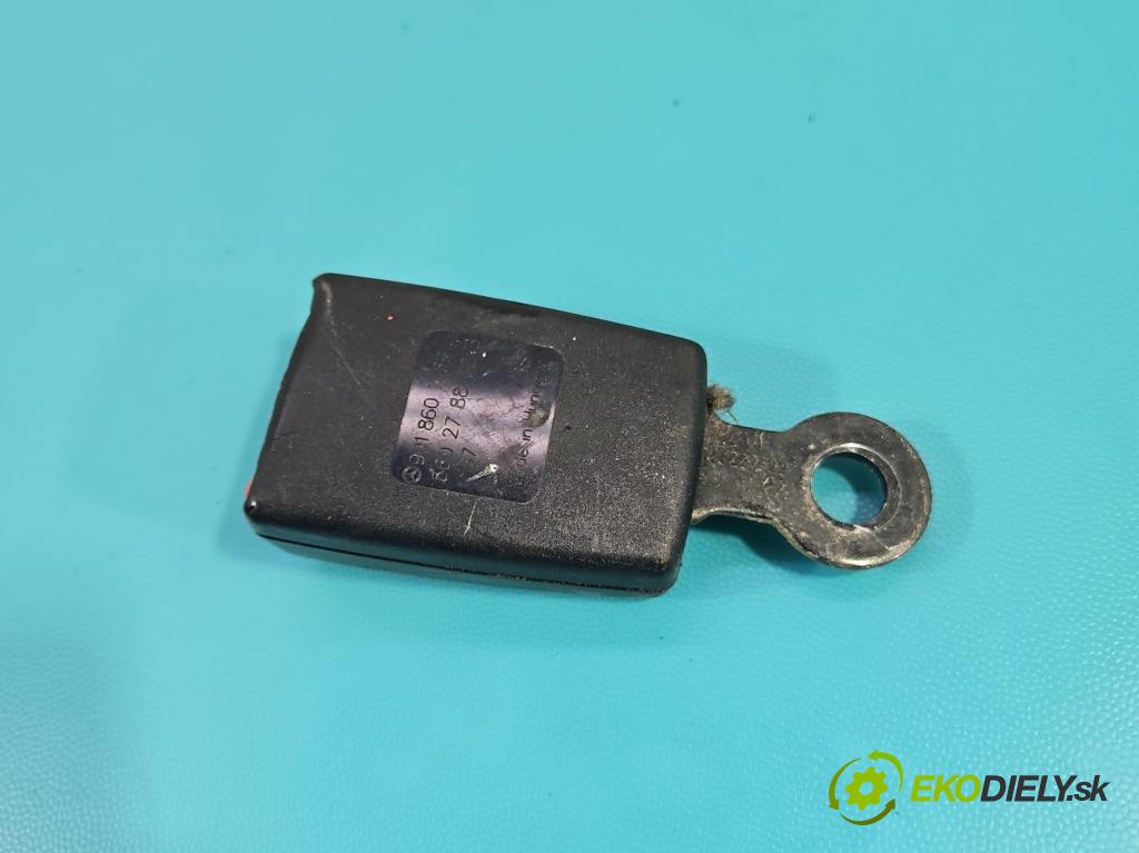 Mercedes Sprinter II 906 2006-  2.2 cdi 109 hp manual 80 kW 2148 cm3 5- stěna bezpečnost přední pravý 9018601169