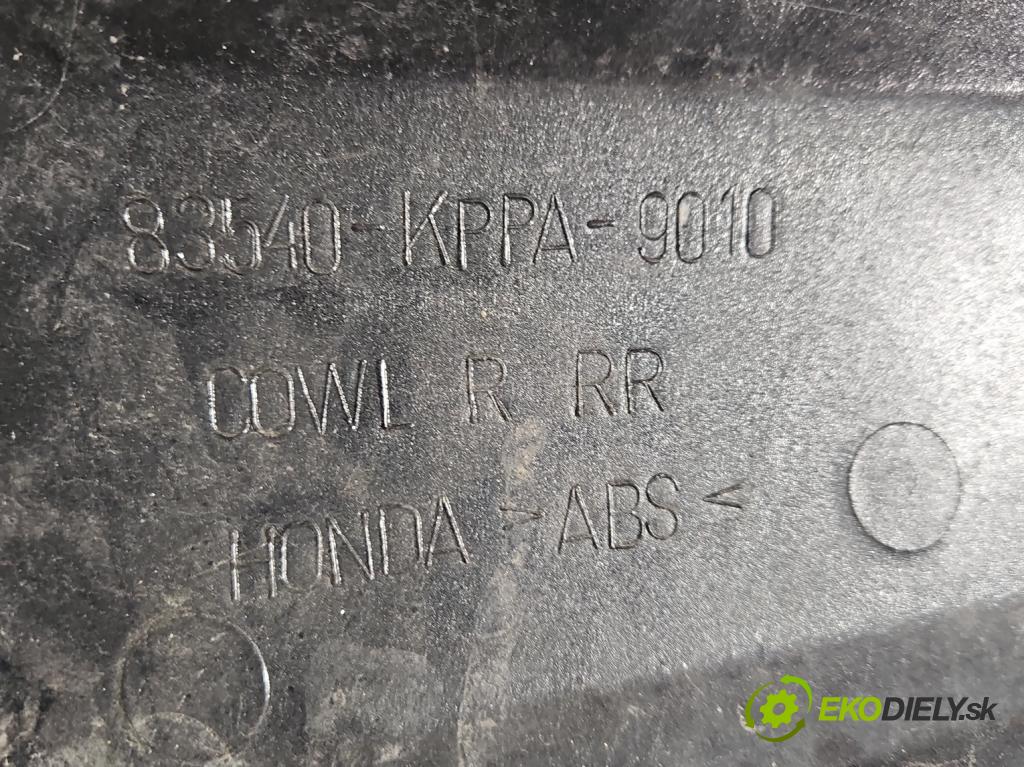 Motocykl HONDA CBR 125R 0.1b 14KM manual 10 kW 125 cm3 2- kryt plast