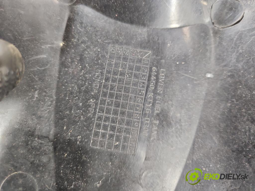 Motocykl HONDA CBR 125R 0.1b 14KM manual 10 kW 125 cm3 2- kryt plast 64450-KTYG-D300