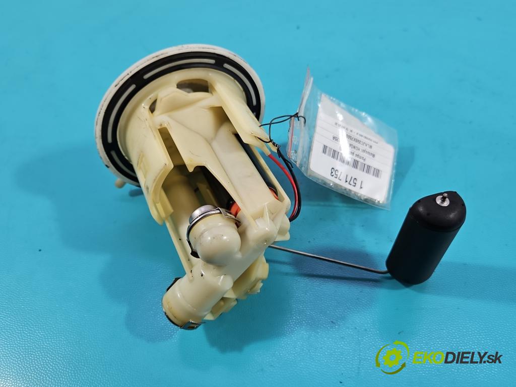 Motocykl HONDA CBR 125R 0.1b 14KM manual 10 kW 125 cm3 2- čerpadlo palivo