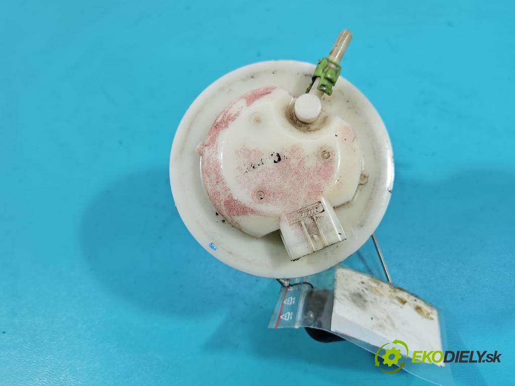 Motocykl HONDA CBR 125R 0.1b 14KM manual 10 kW 125 cm3 2- čerpadlo palivo