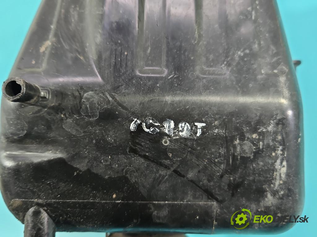 Motocykl HONDA CBR 125R 0.1b 14KM manual 10 kW 125 cm3 2- obal filtra vzduchu  (Obal vzduchového filtra)