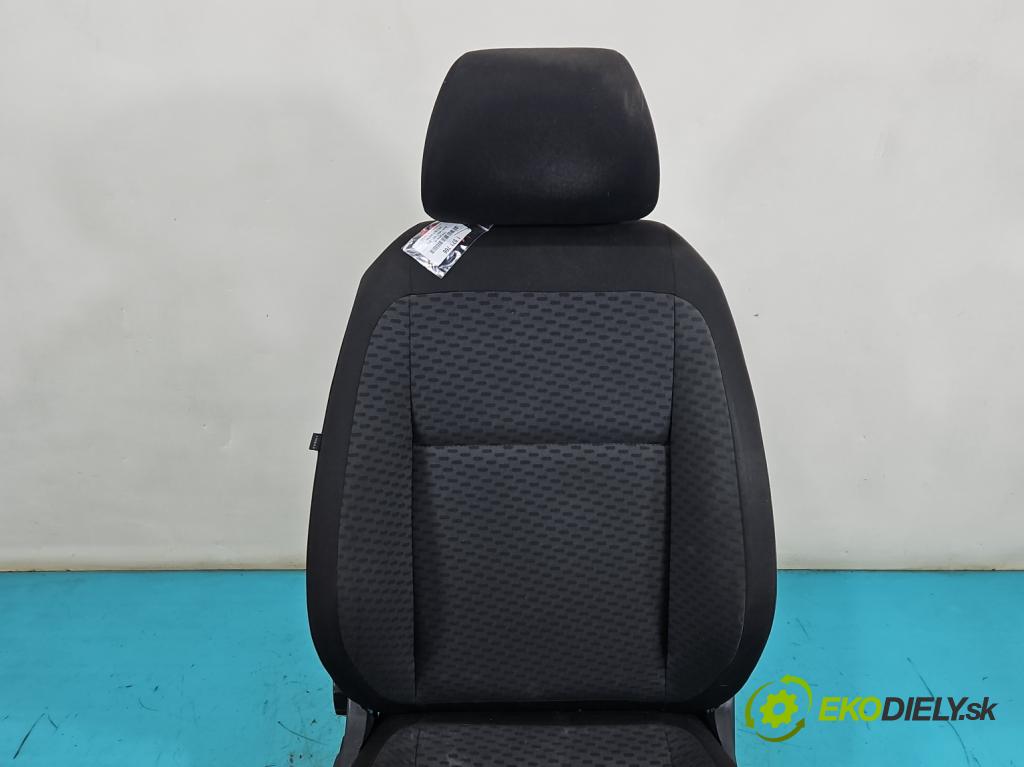 Skoda Fabia II 2007-2014 1.6 tdi 105 HP manual 77 kW 1598 cm3 5- Sedačka pravý  (Sedadlo)
