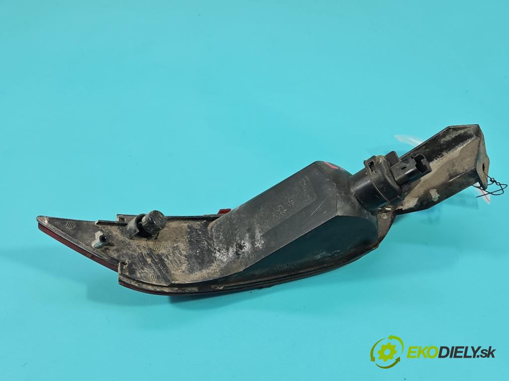 Ford Fiesta Mk7 2008-2017 1.2 16V 82 HP manual 60 kW 1242 cm3 3- svetlo / reflektor zadné ľavé nárazník 8A61-15K273-AC