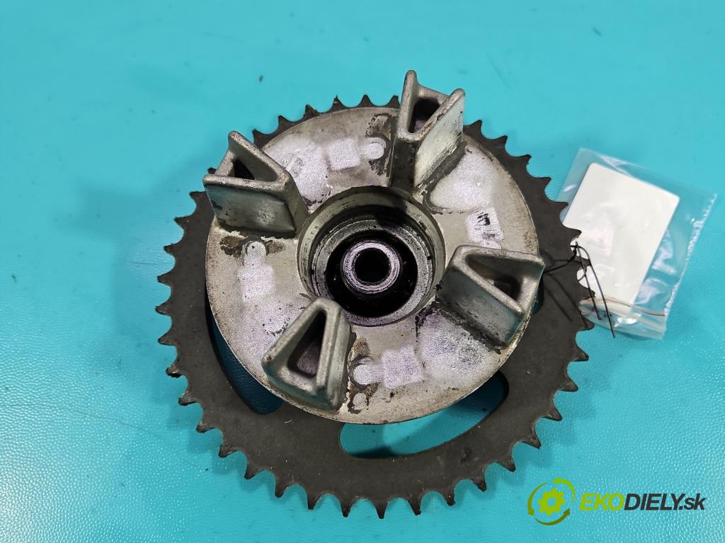 Motocykl HONDA CBR 125R 0.1b 14KM manual 10 kW 125 cm3 2- koleso ozubené JTR1206-42