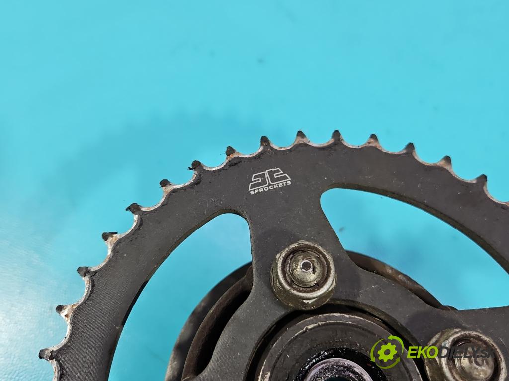 Motocykl HONDA CBR 125R 0.1b 14KM manual 10 kW 125 cm3 2- koleso ozubené JTR1206-42