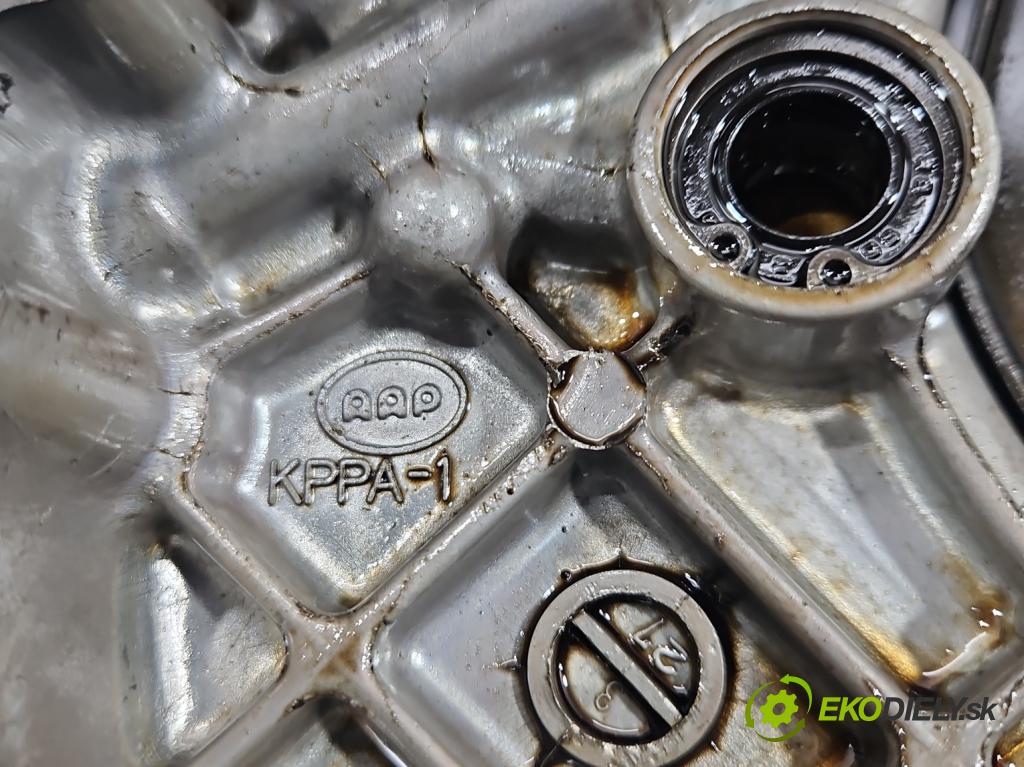 Motocykl HONDA CBR 125R 0.1b 14KM manual 10 kW 125 cm3 2- obal