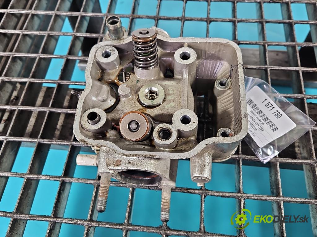 Motocykl HONDA CBR 125R 0.1b 14KM manual 10 kW 125 cm3 2- Hlava: motora