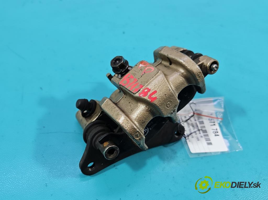 Motocykl HONDA CBR 125R 0.1b 14KM manual 10 kW 125 cm3 2- brzdič predné pravý  (Kľučka dverí ostatné)