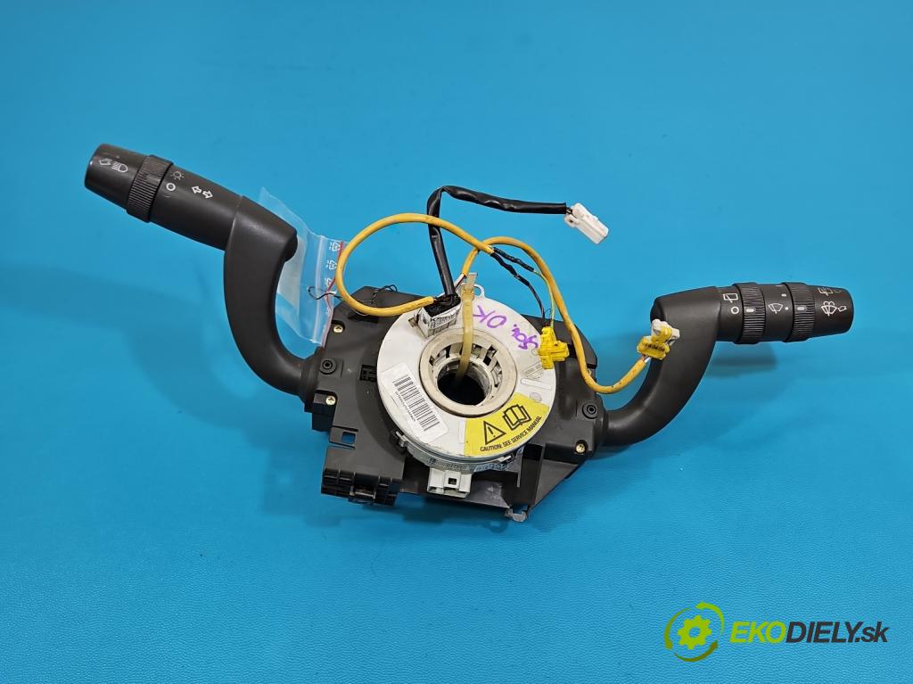 Lancia Ypsilon II 2003-2011 1.2 16V 80 hp manual 59 kW 1242 cm3 3- Přepínač sdružený  (Páčky pod volantem)