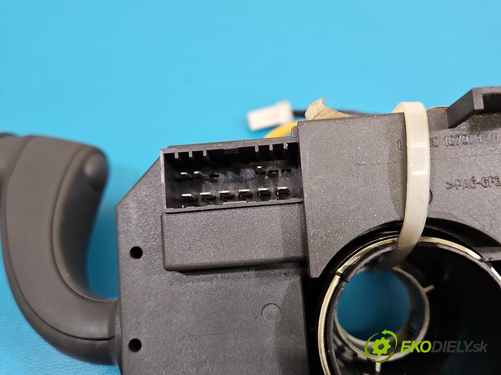 Lancia Ypsilon II 2003-2011 1.2 16V 80 hp manual 59 kW 1242 cm3 3- Přepínač sdružený  (Páčky pod volantem)