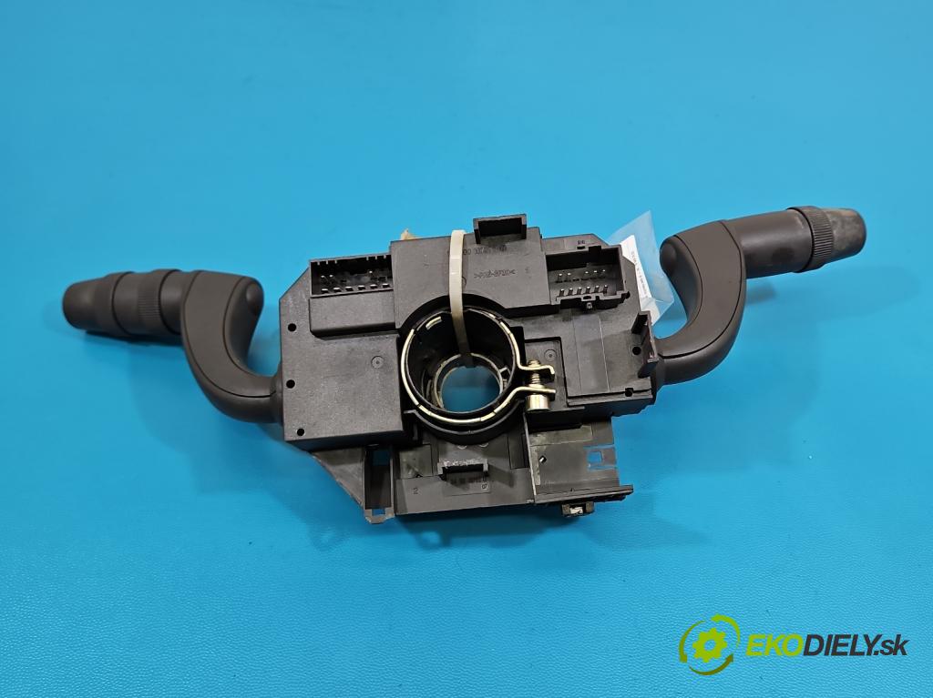 Lancia Ypsilon II 2003-2011 1.2 16V 80 hp manual 59 kW 1242 cm3 3- Přepínač sdružený  (Páčky pod volantem)