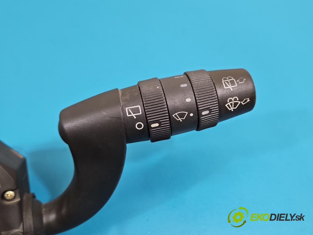 Lancia Ypsilon II 2003-2011 1.2 16V 80 hp manual 59 kW 1242 cm3 3- Přepínač sdružený  (Páčky pod volantem)