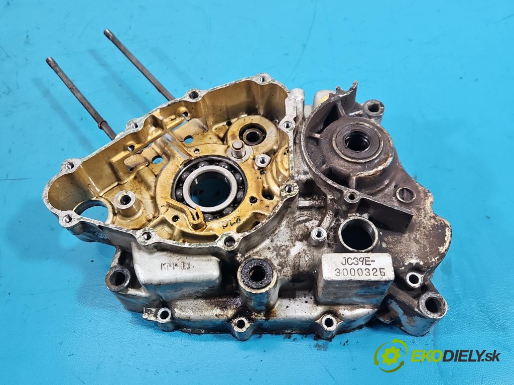 Motocykl HONDA CBR 125R 0.1b 14KM manual 10 kW 125 cm3 2- Blok motora JC39E (Blok motora)