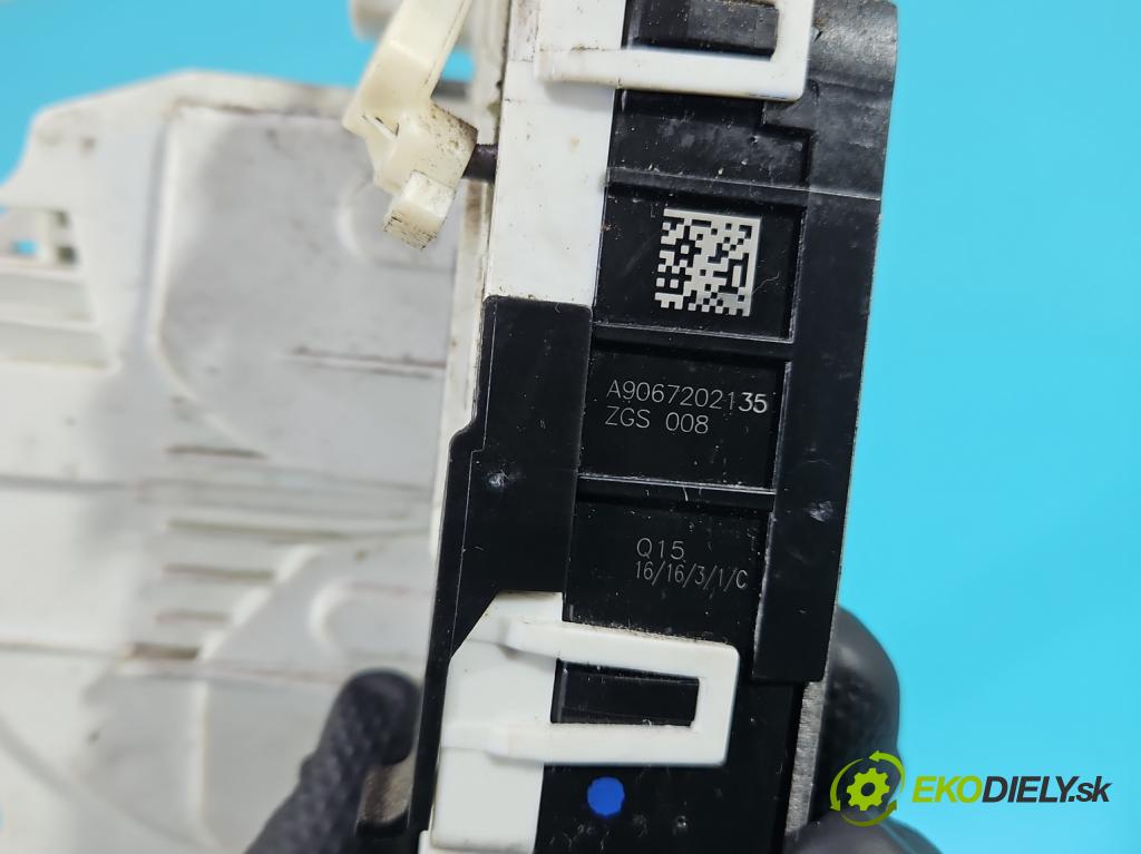 Mercedes Sprinter II 906 2006-  2.2 cdi 109 HP manual 80 kW 2148 cm3 5- zámok predné ľavý A9067202135