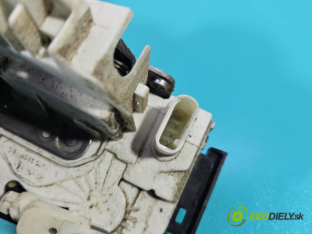 Mercedes Sprinter II 906 2006-  2.2 cdi 109 HP manual 80 kW 2148 cm3 5- zámok predné ľavý A9067202135