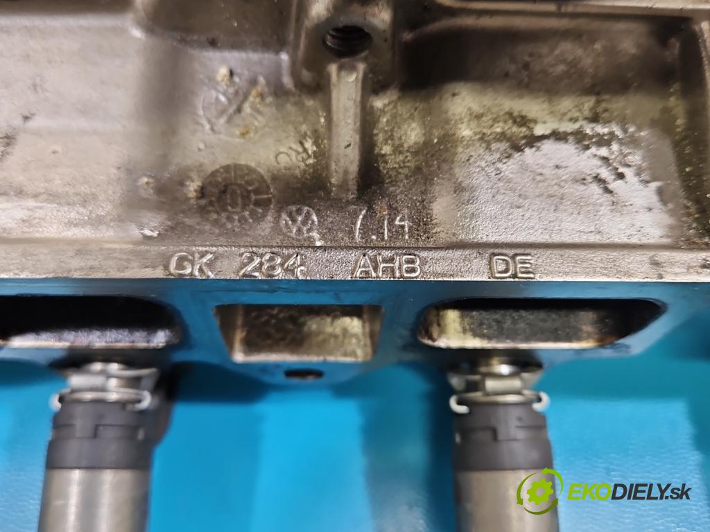 Vw Scirocco II 2008-2017 1.4 TSI 160 hp manual 118 kW 1390 cm3 3- vstřikovač 03C906036F (Vstřikovač paliva)