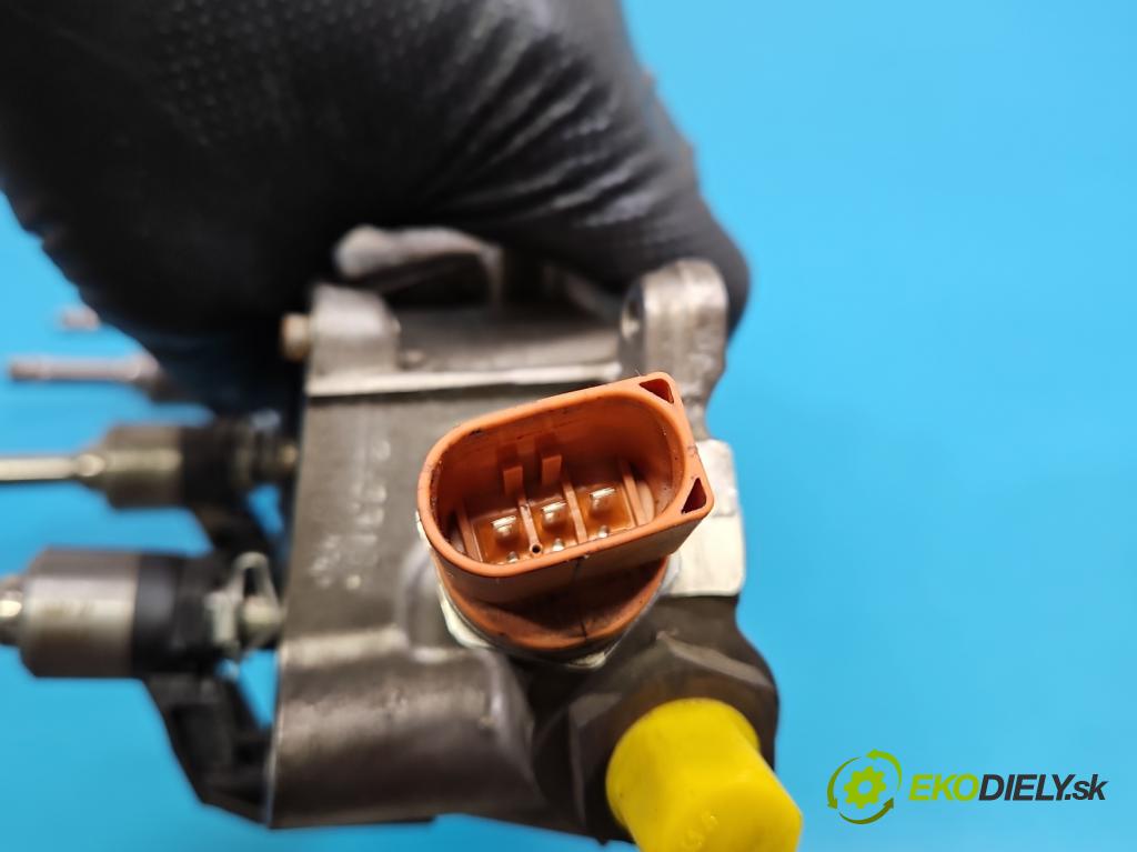 Vw Scirocco II 2008-2017 1.4 TSI 160 hp manual 118 kW 1390 cm3 3- vstřikovač 03C906036F (Vstřikovač paliva)