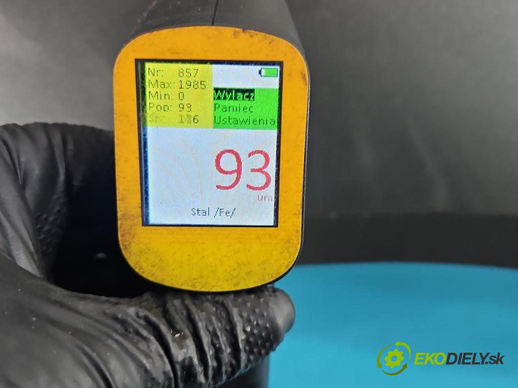 Toyota Corolla E12 2001-2009 2.0 D4D 90 HP manual 66 kW 1995 cm3 5- blatník predné pravý  (Kľučka dverí ostatné)