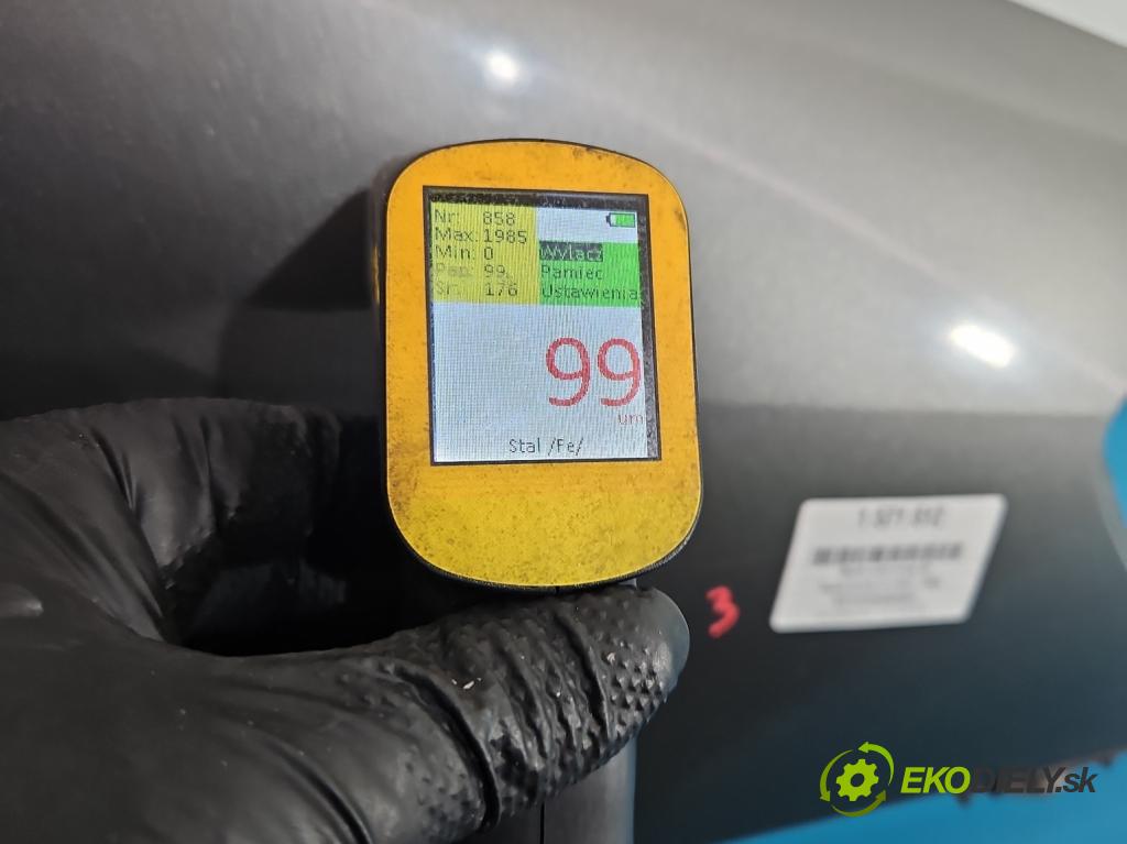 Toyota Corolla E12 2001-2009 2.0 D4D 90 HP manual 66 kW 1995 cm3 5- blatník predné pravý  (Kľučka dverí ostatné)