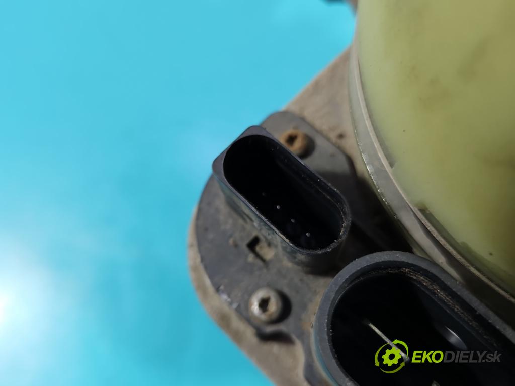 Skoda Fabia II 2007-2014 1.6 tdi CAYA 105 hp manual 77 kW 1598 cm3 5- čerpadlo posilovač 6R0423156C (Servočerpadlo)