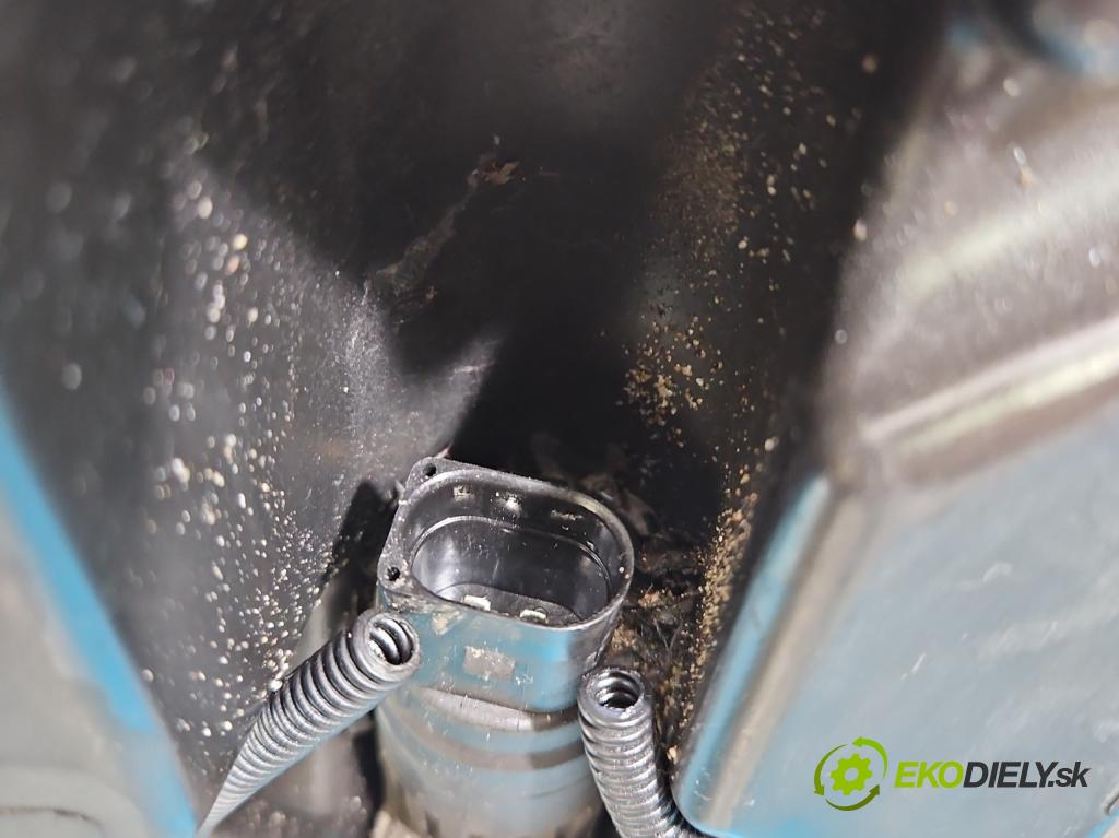 Skoda Fabia II 2007-2014 1.6 tdi CAYA 105 hp manual 77 kW 1598 cm3 5- nádržka tekutina: ostřikovačů 6R0955453D