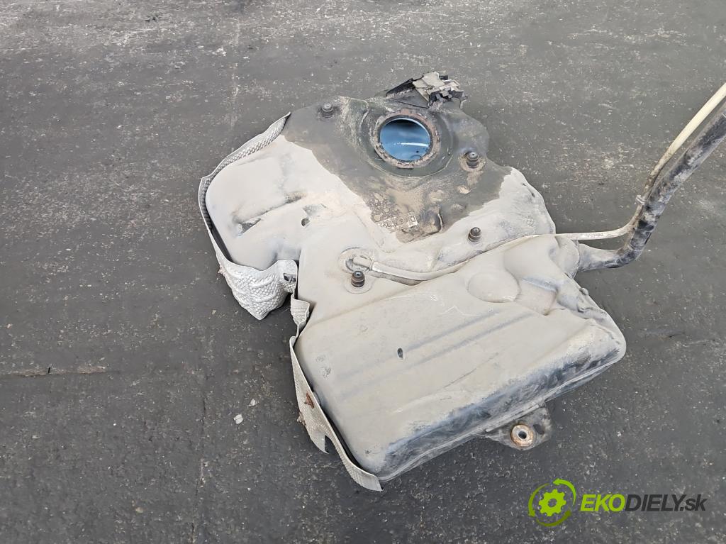 Vw Passat B8 2014 - 2.0 tdi 150 hp automatic 110 kW 1968 cm3 5- Nádrž: paliva 3Q0201021CK (Palivová nádrž)