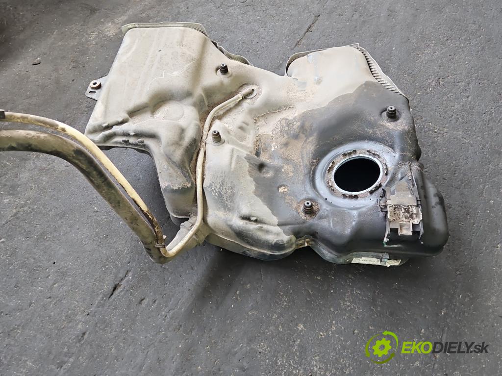 Vw Passat B8 2014 - 2.0 tdi 150 hp automatic 110 kW 1968 cm3 5- Nádrž: paliva 3Q0201021CK (Palivová nádrž)