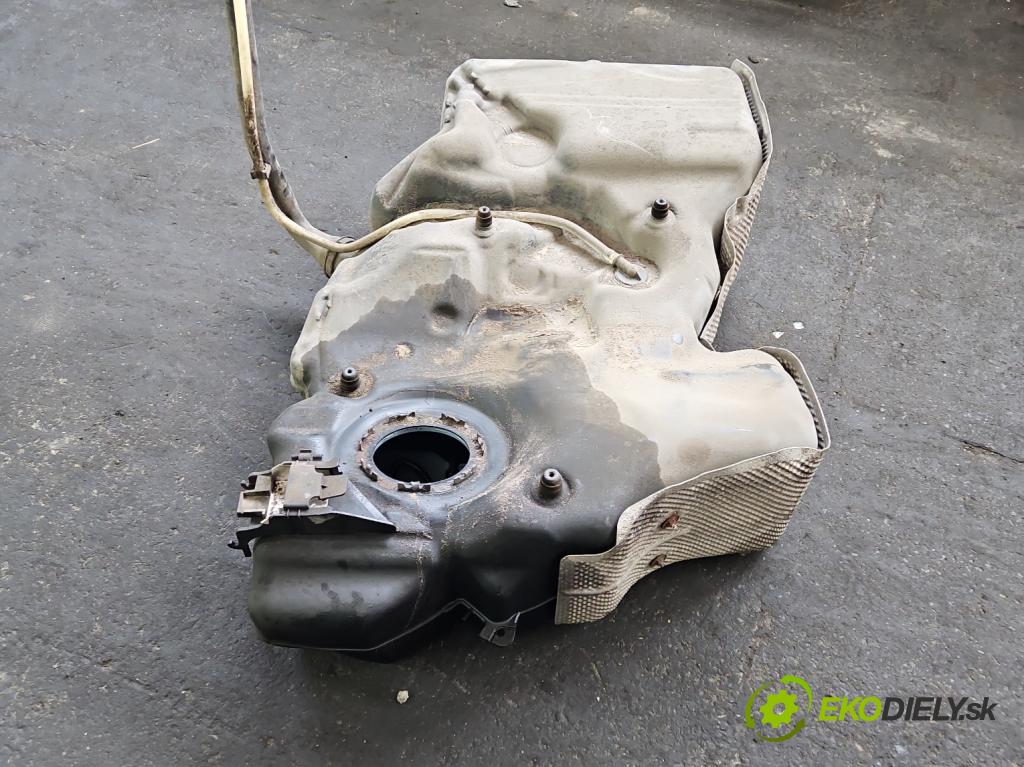 Vw Passat B8 2014 - 2.0 tdi 150 hp automatic 110 kW 1968 cm3 5- Nádrž: paliva 3Q0201021CK (Palivová nádrž)