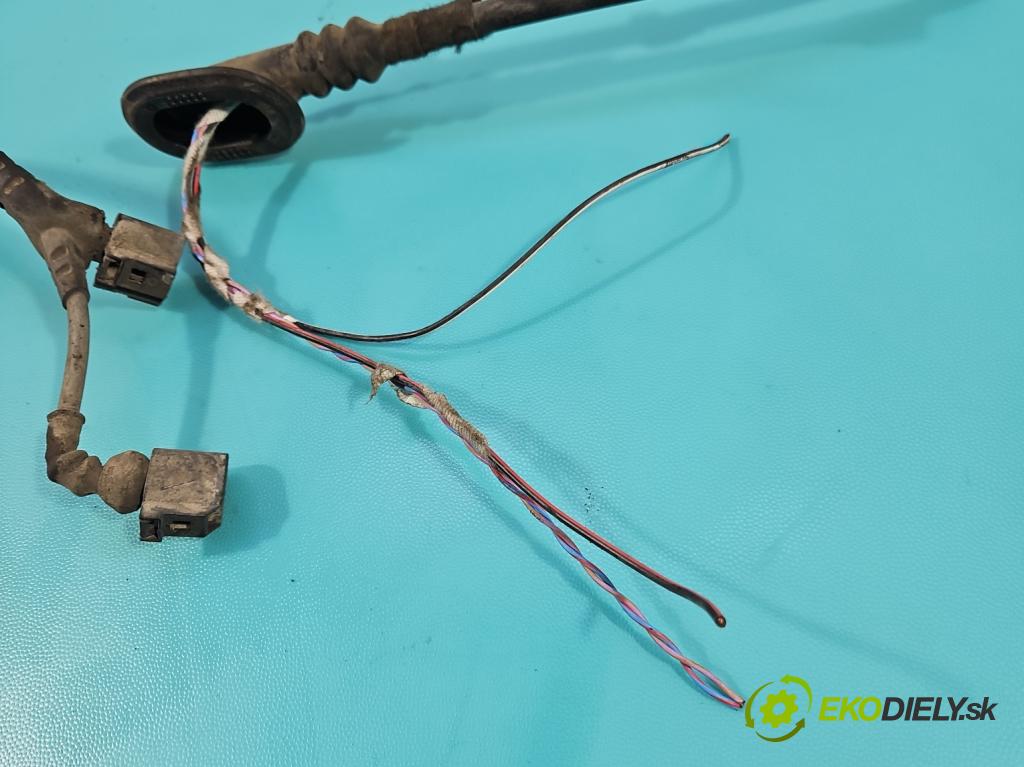 Vw Passat B8 2014 - 2.0 tdi 150 HP automatic 110 kW 1968 cm3 5- Zväzok: ostatné 5Q0711487A