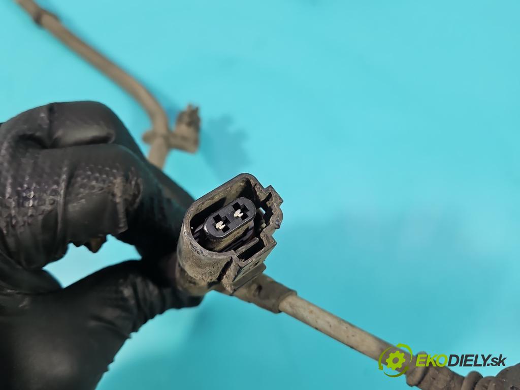 Vw Passat B8 2014 - 2.0 tdi 150 HP automatic 110 kW 1968 cm3 5- Zväzok: ostatné 5Q0711487A