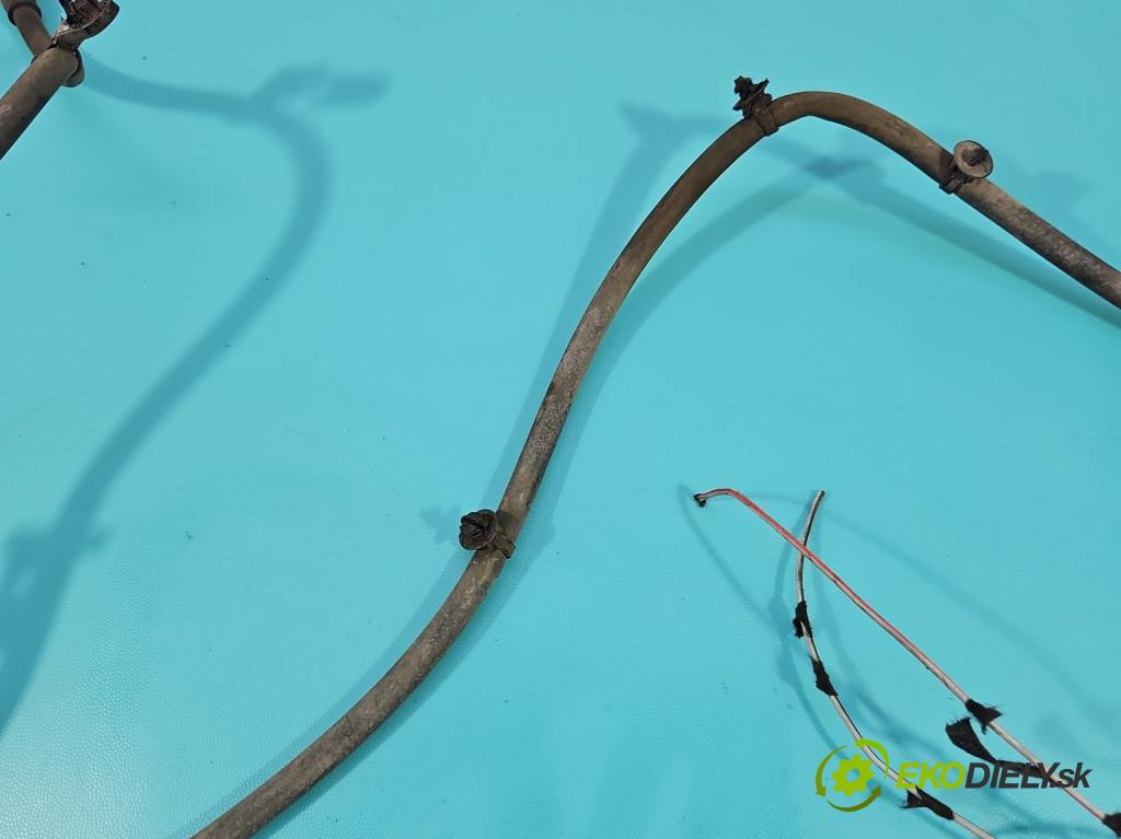 Vw Passat B8 2014 - 2.0 tdi 150 HP automatic 110 kW 1968 cm3 5- Zväzok: ostatné 3Q0927902