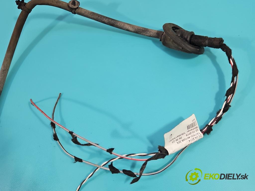 Vw Passat B8 2014 - 2.0 tdi 150 HP automatic 110 kW 1968 cm3 5- Zväzok: ostatné 3Q0927902