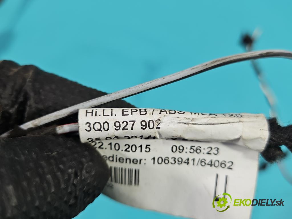 Vw Passat B8 2014 - 2.0 tdi 150 HP automatic 110 kW 1968 cm3 5- Zväzok: ostatné 3Q0927902