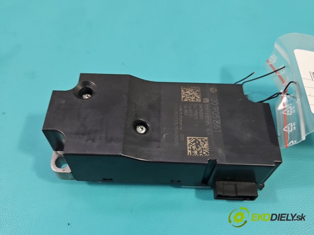 Vw Passat B8 2014 - 2.0 tdi 150 HP automatic 110 kW 1968 cm3 5- Blokáda: řízení: 3Q0905861 (Riadenie ostatné)