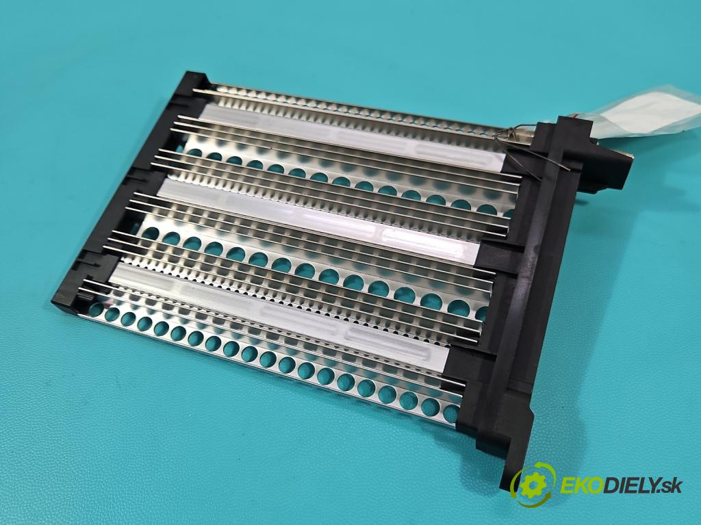 Vw Passat B8 2014 - 2.0 tdi 150 hp automatic 110 kW 1968 cm3 5- radiátor 5Q0963235C (Radiátor topení)