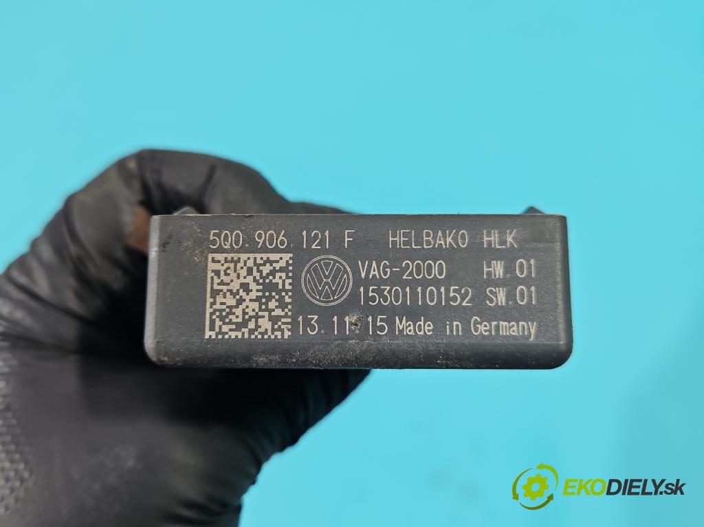 Vw Passat B8 2014 - 2.0 tdi 150 HP automatic 110 kW 1968 cm3 5- riadiaca jednotka ostatné 5Q0906121F