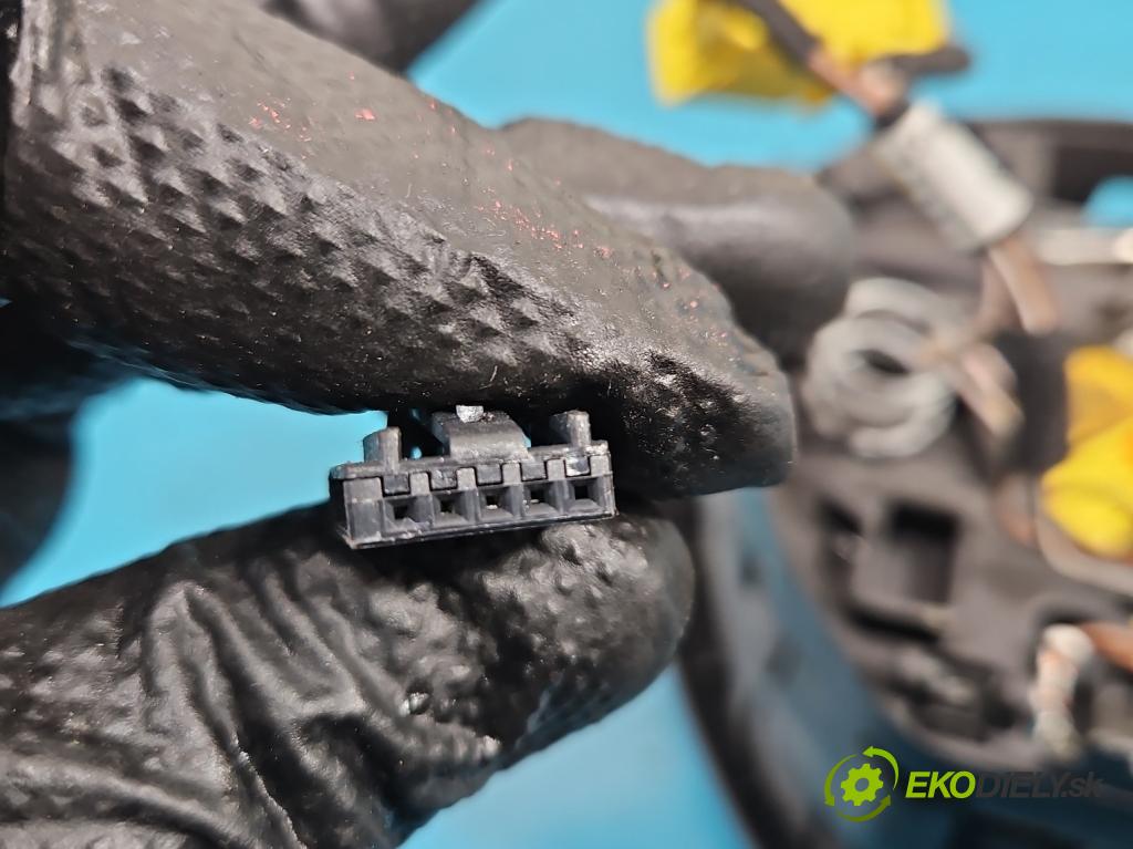 Skoda Fabia II 2007-2014 1.6 tdi CAYA 105 HP manual 77 kW 1598 cm3 5- airbag vzduchové soubor: 5JA880201D