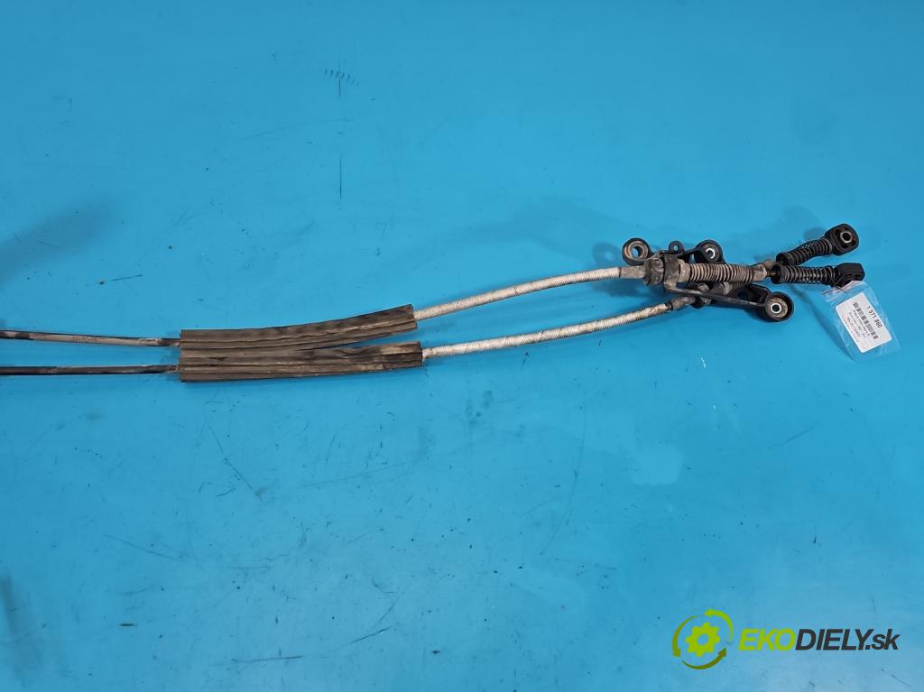 Skoda Fabia II 2007-2014 1.6 tdi CAYA 105 HP manual 77 kW 1598 cm3 5- Páka: Změny: stupeň,rýchlosť  (Rýchlostná páka (kulisa))