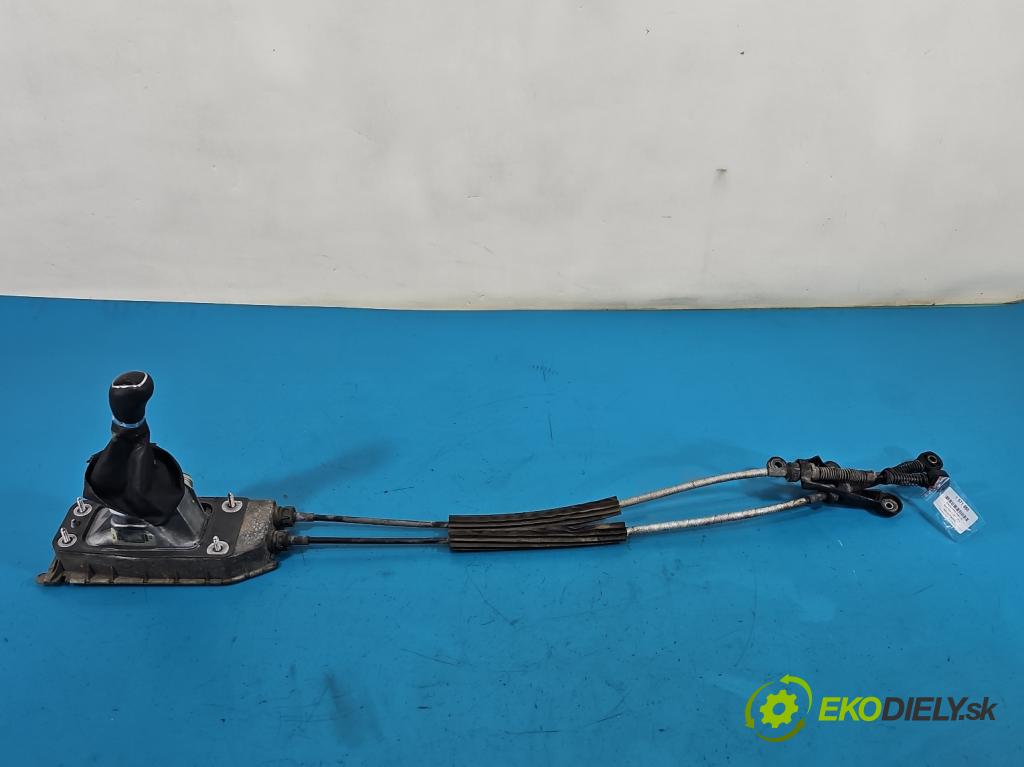 Skoda Fabia II 2007-2014 1.6 tdi CAYA 105 HP manual 77 kW 1598 cm3 5- Páka: Změny: stupeň,rýchlosť  (Rýchlostná páka (kulisa))