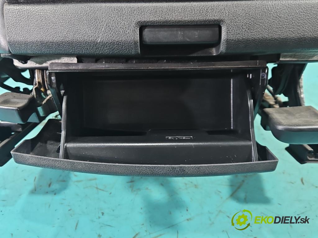 Audi A5 8T 2007-2016 3.0 tdi 239KM automatic 176 kW 2967 cm3 5- sedačke: komplet