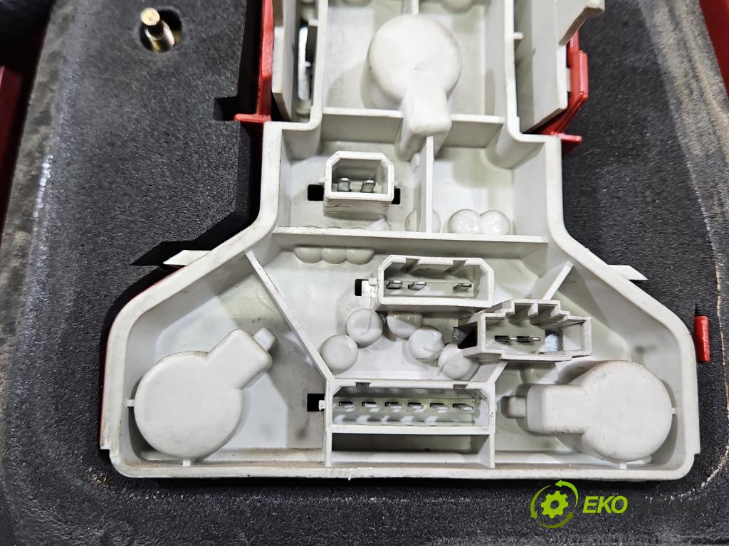 Vw Passat B5 1995-2005 1.9 tdi 116 HP manual 85 kW 1896 cm3 4- svetlo / reflektor zadné ľavé 3B5945095F (Kľučka dverí ostatné)