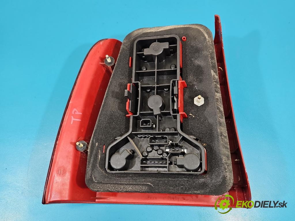 Vw Passat B5 1995-2005 1.9 tdi 116 HP manual 85 kW 1896 cm3 4- svetlo / reflektor zadné pravé 3B5945096G (Kľučka dverí ostatné)