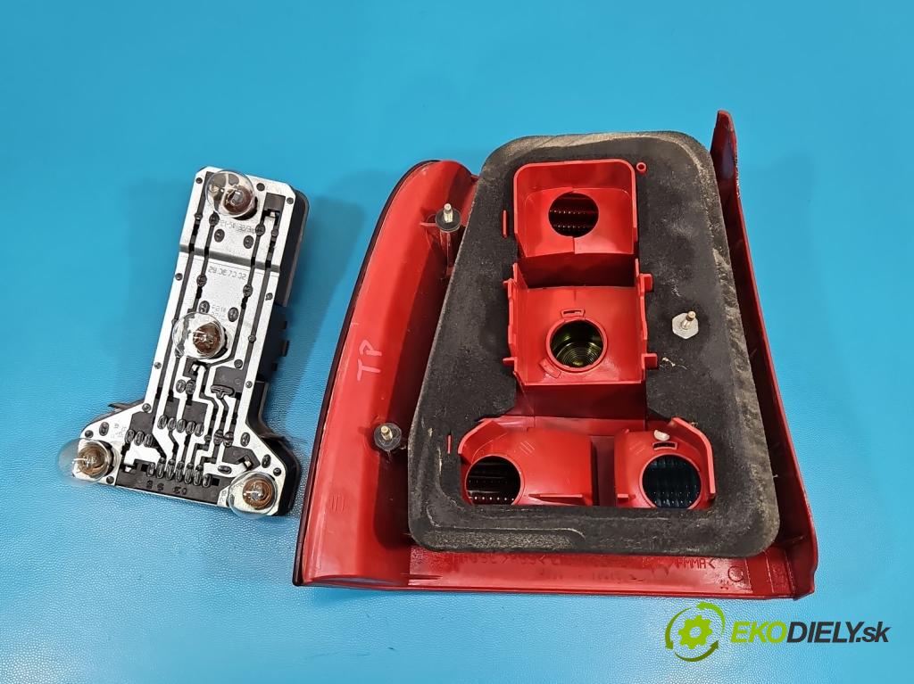 Vw Passat B5 1995-2005 1.9 tdi 116 HP manual 85 kW 1896 cm3 4- svetlo / reflektor zadné pravé 3B5945096G (Kľučka dverí ostatné)