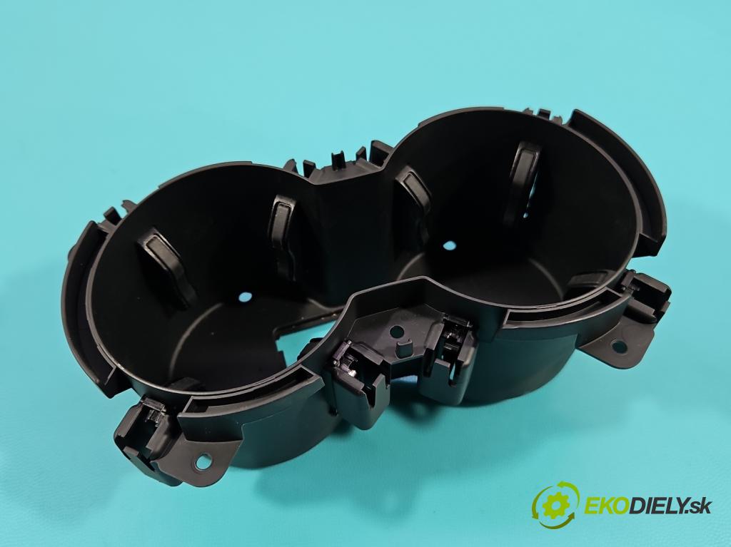 Audi A4 B9 2015-2024 2.0 TDI 190 HP automatic 140 kW 1968 cm3 5- Rukojeť: na nápoje: 8W0862533C (Držiak (úchyt) na nápoje)